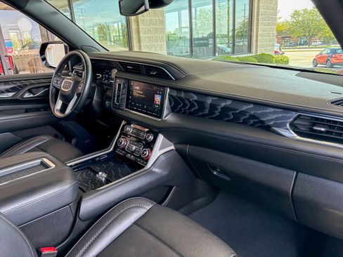 Used 2023 GMC Yukon XL Denali w/ Max Trailering Package AWD/4WD image 32