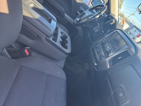 Used 2018 Chevrolet Silverado 1500 LT w/ All Star Edition image 8