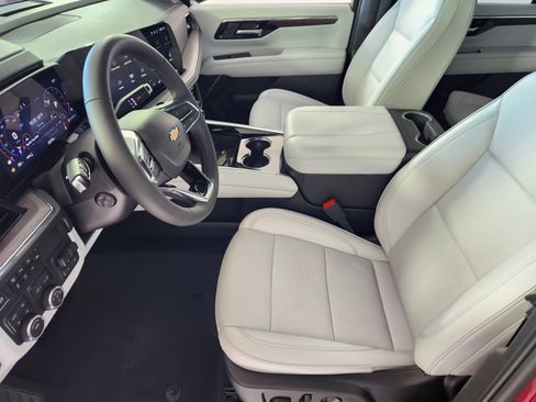 Used 2025 Chevrolet Tahoe Premier image 11