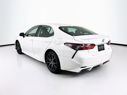 Used 2024 Toyota Camry SE FWD image 5