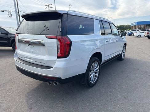 Used 2022 GMC Yukon XL Denali AWD/4WD image 5