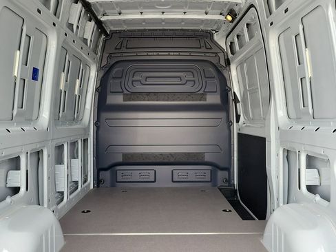 New 2025 Mercedes-Benz Sprinter 2500 image 9