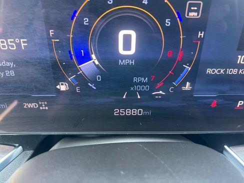 Certified 2025 Chevrolet Suburban Z71 AWD/4WD image 23