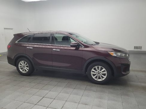 Used 2019 Kia Sorento FWD image 11