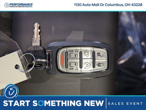 New 2025 Chrysler Pacifica Select w/ Fav Edition Package image 30