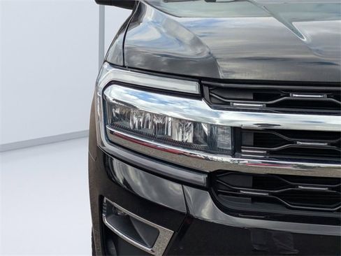 Used 2024 Ford Expedition Max Limited image 9