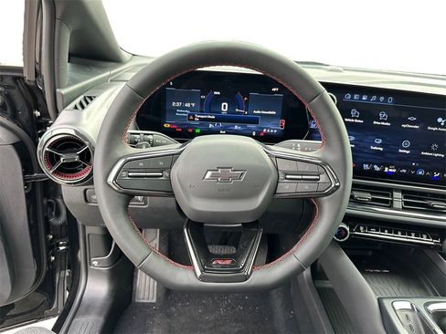 New 2026 Chevrolet Equinox EV RS image 12