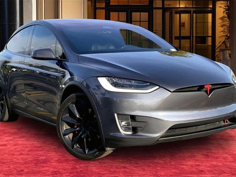 Used 2020 Tesla Model X Long Range image 2