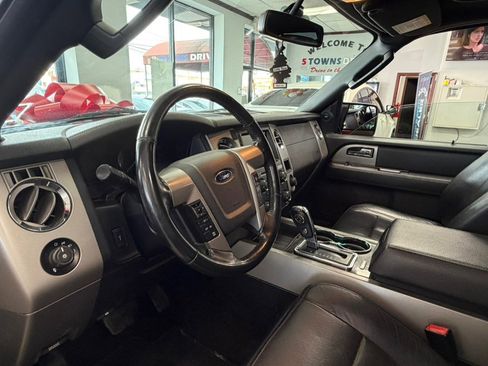 Used 2015 Ford Expedition Limited w/ Equipment Group 301A image 16