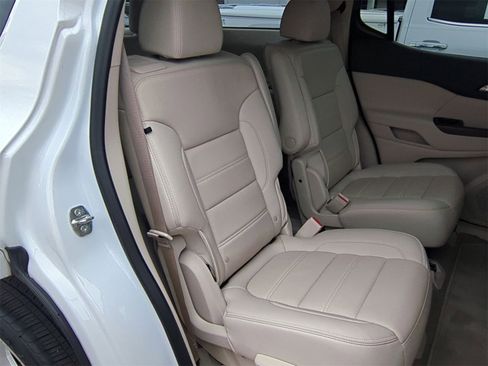 Certified 2022 GMC Acadia Denali w/ Denali Technology Package image 29