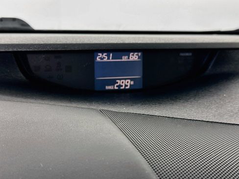 Used 2011 Toyota Venza w/ Leather Pkg FWD image 19