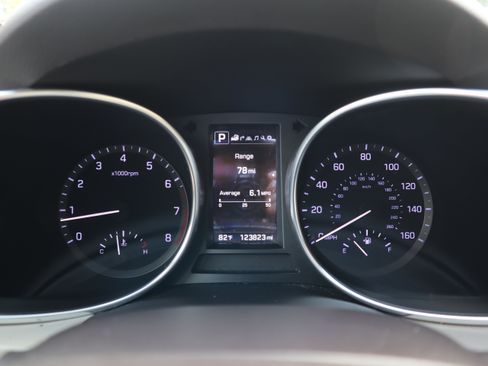 Used 2019 Hyundai Santa Fe XL FWD image 18