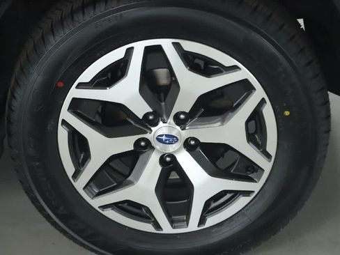 Certified 2021 Subaru Forester Premium AWD/4WD image 42