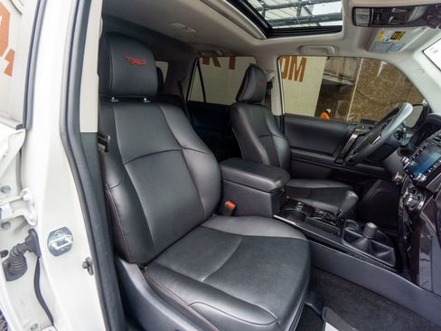 Used 2021 Toyota 4Runner Venture w/ Moonroof Package image 31