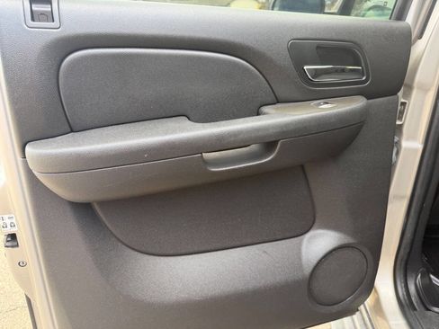 Used 2007 Chevrolet Avalanche LS image 12