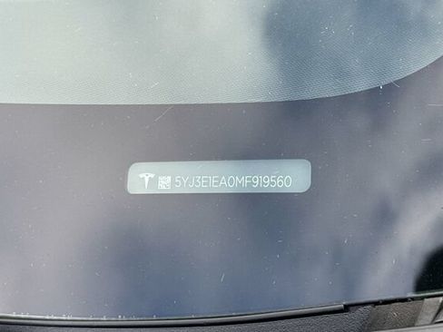 Used 2021 Tesla Model 3 Standard Range Plus RWD image 3