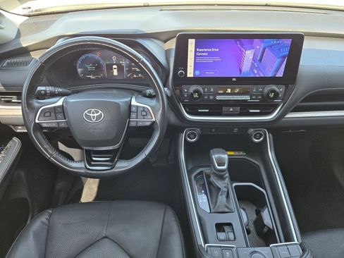Used 2024 Toyota Grand Highlander FWD image 8