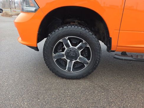 Used 2015 RAM 1500 Sport w/ Ignition Orange Sport Package image 29