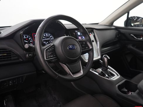 Used 2025 Subaru Outback Premium AWD/4WD image 24