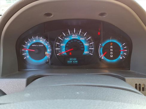 Used 2010 Ford Fusion SEL image 14