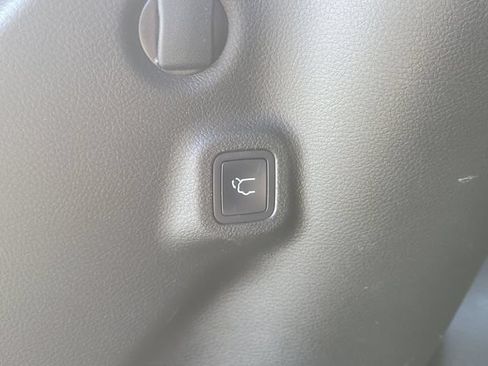 Used 2022 Jeep Compass Latitude w/ Convenience Group FWD image 6