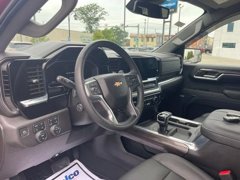 Used 2023 Chevrolet Silverado 1500 LTZ w/ LTZ Convenience Package II AWD/4WD image 16