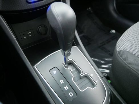 Used 2014 Hyundai Accent GS FWD image 31