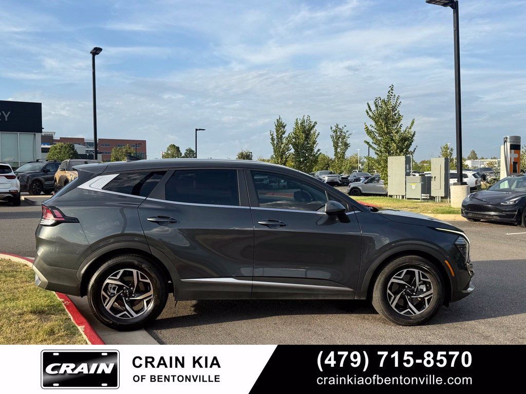 Certified 2024 Kia Sportage LX FWD image 8