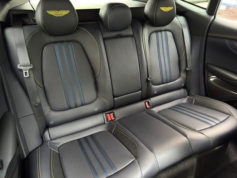 Used 2025 Aston Martin DBX 707 image 20