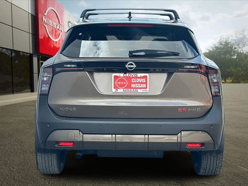 New 2026 Nissan Kicks SR w/ SR Premium Package image 8