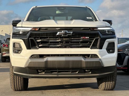New 2025 Chevrolet Colorado Z71 w/ Midnight Edition image 8