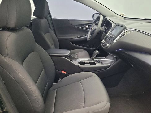 Used 2017 Chevrolet Malibu LT image 21