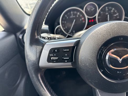 Used 2006 MAZDA MX-5 Miata Touring RWD image 15