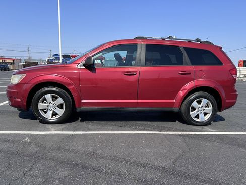 Used 2009 Dodge Journey SXT w/ Premium Convenience Group image 2