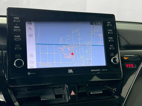 Used 2021 Toyota Camry XLE w/ Navigation Package image 13