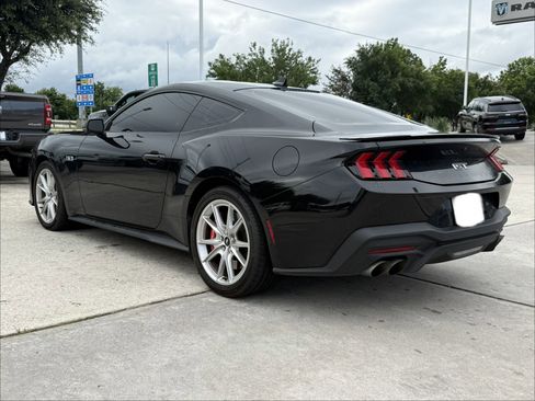 Used 2024 Ford Mustang GT Premium RWD image 7
