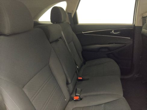 Used 2020 Kia Sorento L FWD image 19