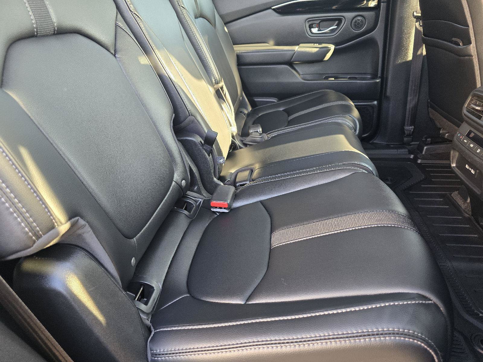 Certified 2023 Honda Pilot Touring image 13