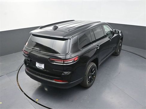 New 2025 Jeep Grand Cherokee L Altitude image 15