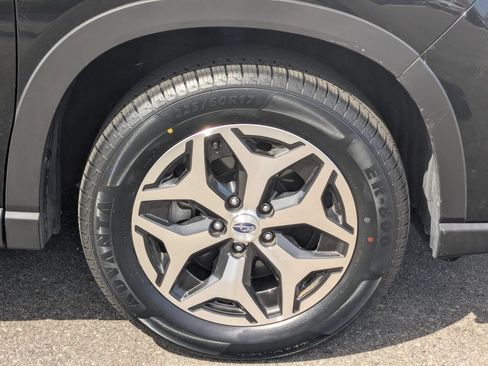 Certified 2023 Subaru Forester Premium AWD/4WD image 11