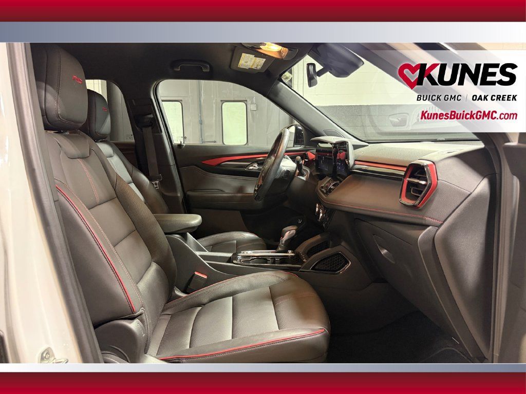 Used 2024 Chevrolet TrailBlazer RS w/ Convenience Package FWD image 37