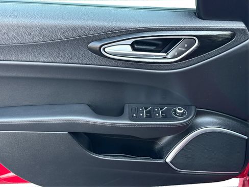 Used 2018 Alfa Romeo Giulia RWD image 21