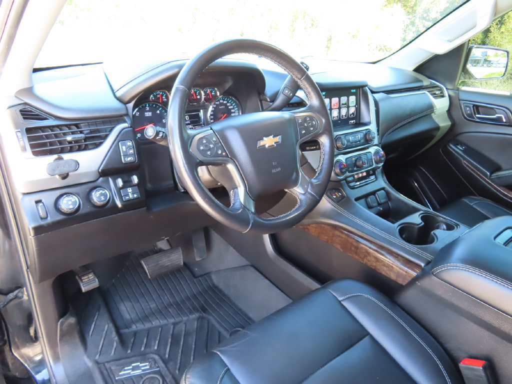 Used 2020 Chevrolet Suburban LT AWD/4WD image 30