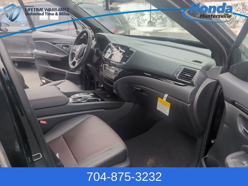 New 2026 Honda Ridgeline Black Edition image 16