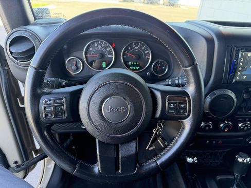 Used 2017 Jeep Wrangler Unlimited Sport w/ Quick Order Package 24S AWD/4WD image 12