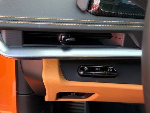 Used 2024 Chevrolet Corvette Stingray Premium Conv w/ Z51 Performance Package image 31