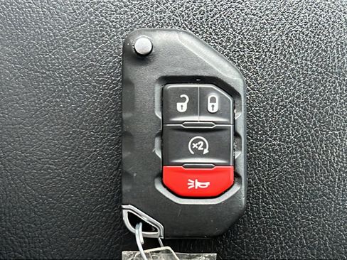 Used 2022 Jeep Wrangler Unlimited Sport AWD/4WD image 22