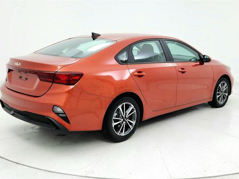 Used 2023 Kia Forte LXS image 5