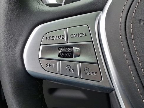Used 2024 BMW X7 xDrive40i w/ Premium Package AWD/4WD image 17