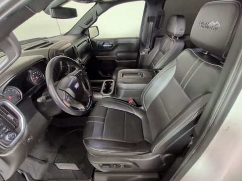 Certified 2022 Chevrolet Silverado 1500 High Country AWD/4WD image 17